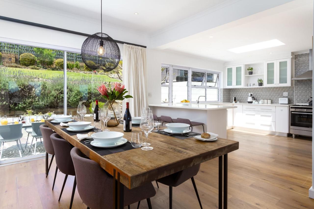 Villa Camps Bay Deluxe - Luxury With Ocean Views And Pool