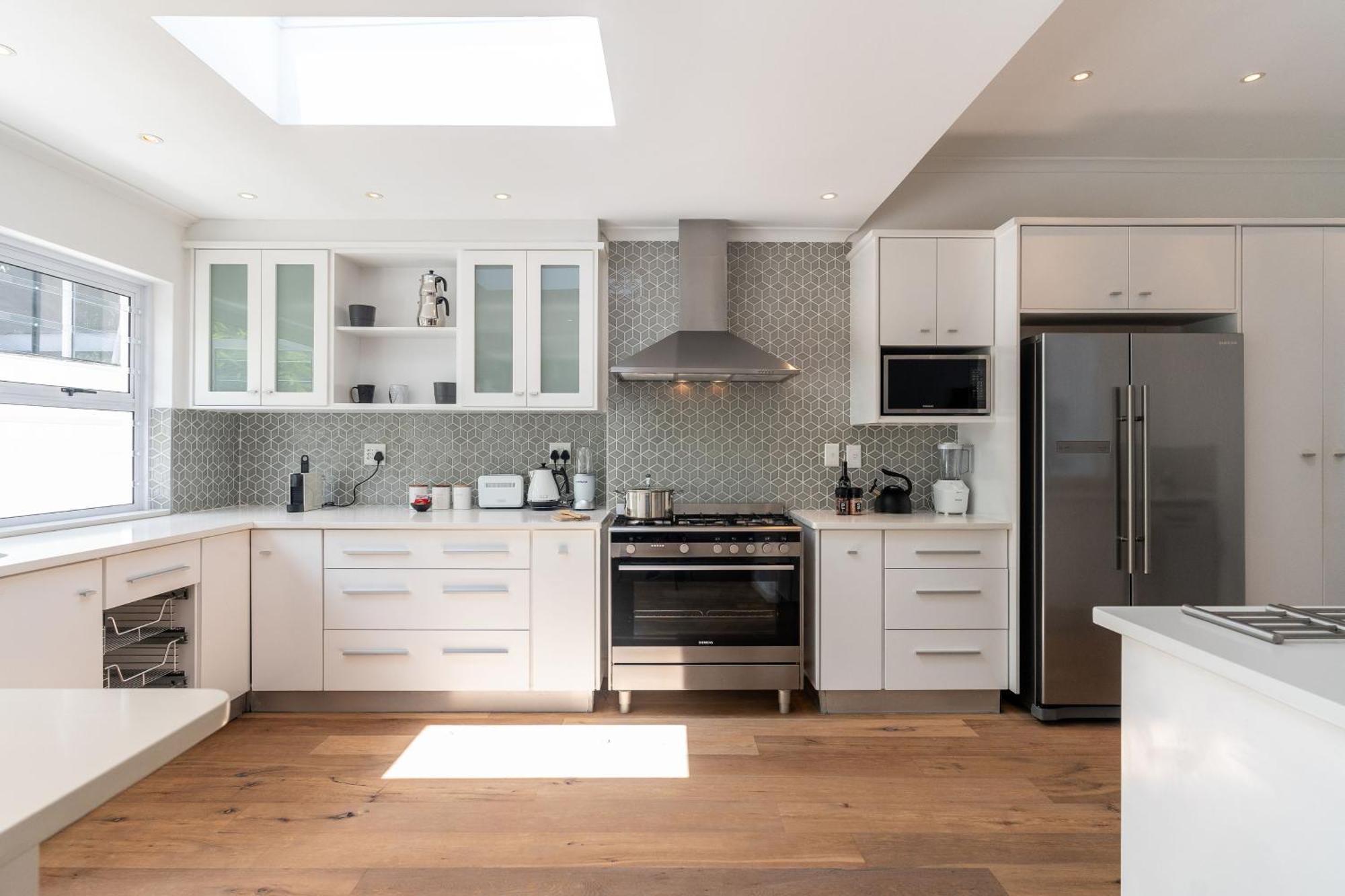 Camps Bay Deluxe - Luxury With Ocean Views And Pool * Cape Town