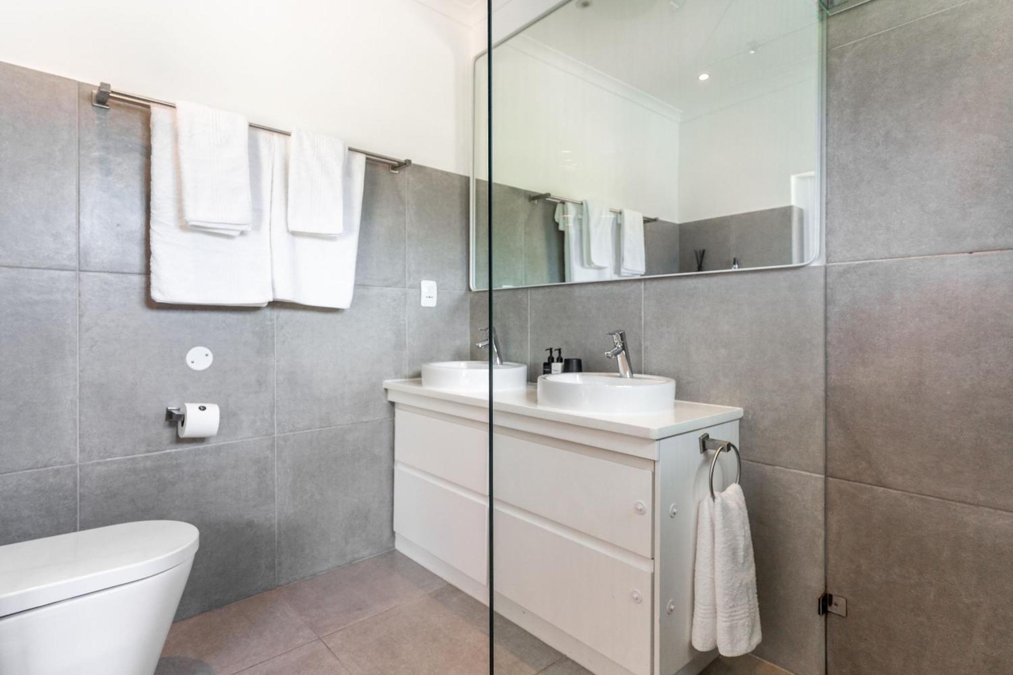 Camps Bay Deluxe - Luxury With Ocean Views And Pool Villa