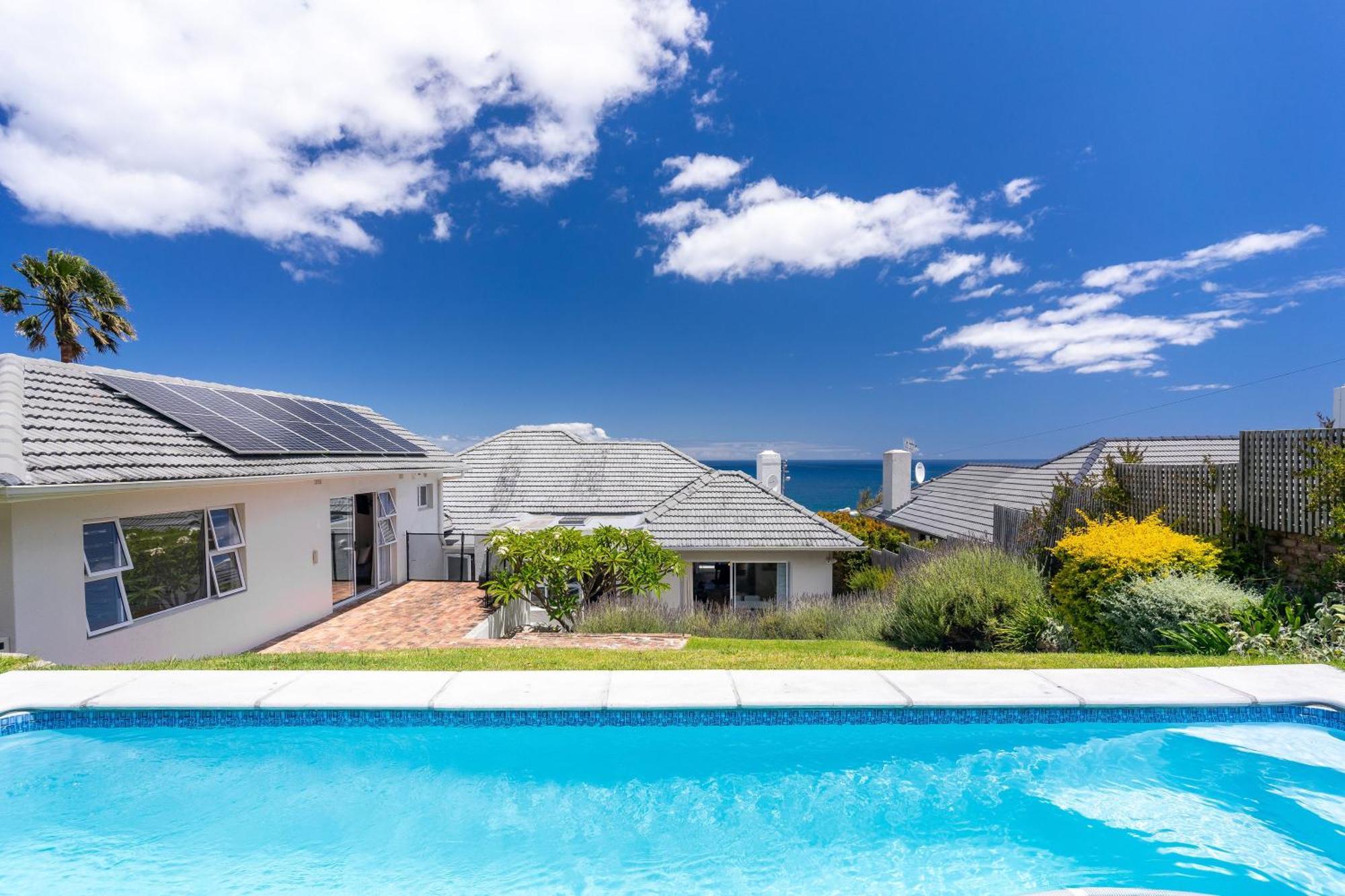 Villa Camps Bay Deluxe - Luxury With Ocean Views And Pool
