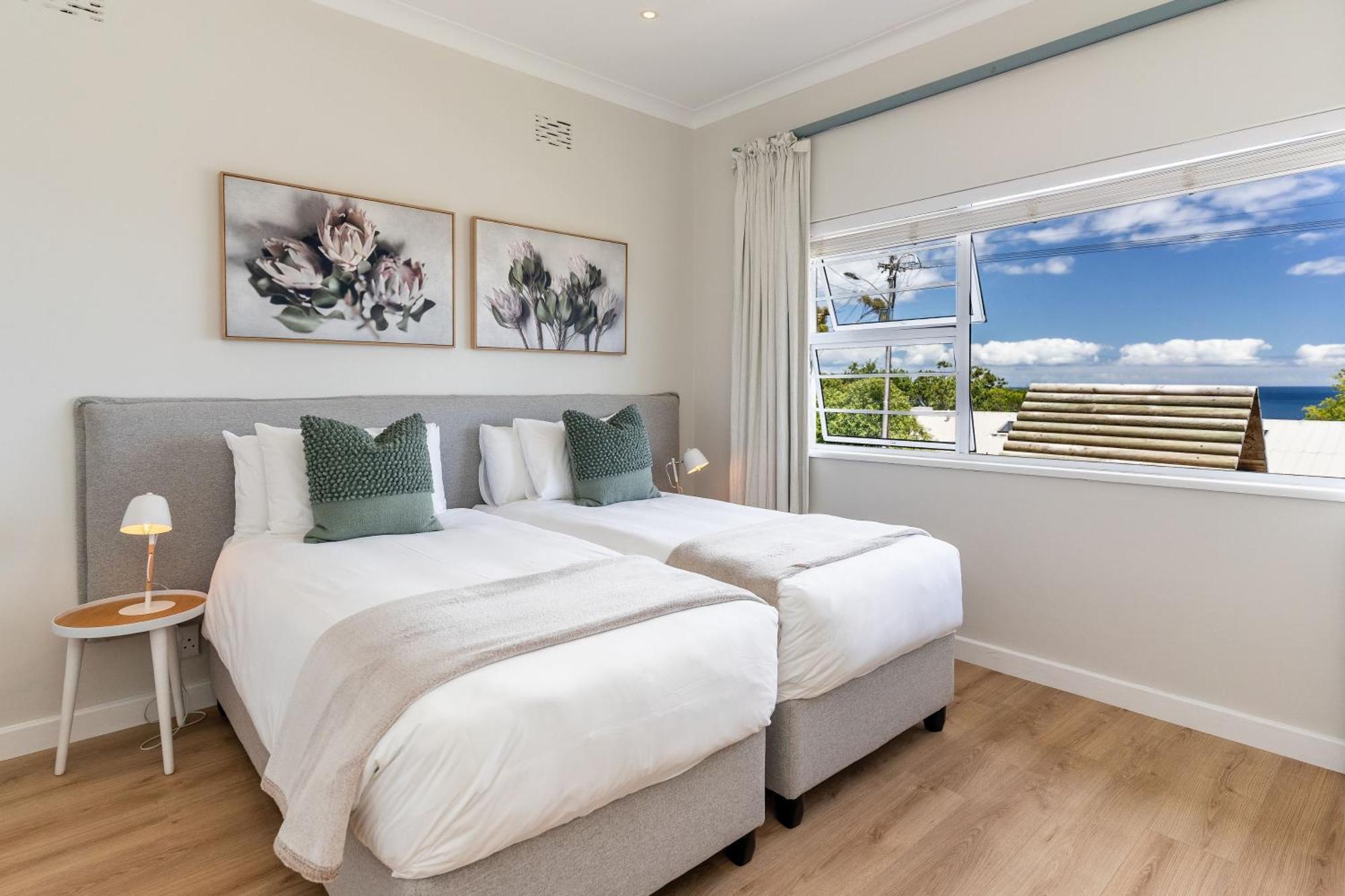Camps Bay Deluxe - Luxury With Ocean Views And Pool *