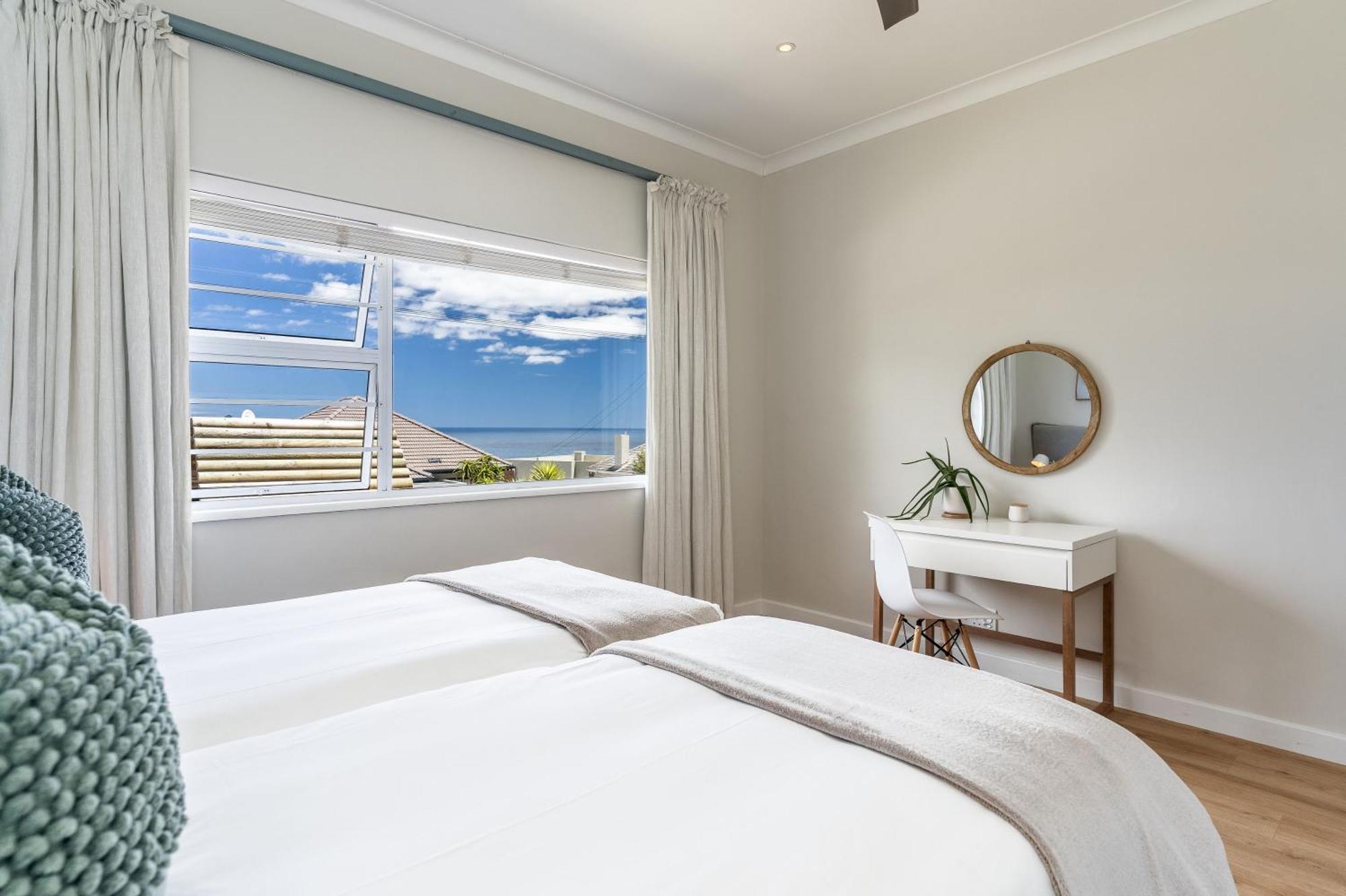 Camps Bay Deluxe - Luxury With Ocean Views And Pool * Cape Town